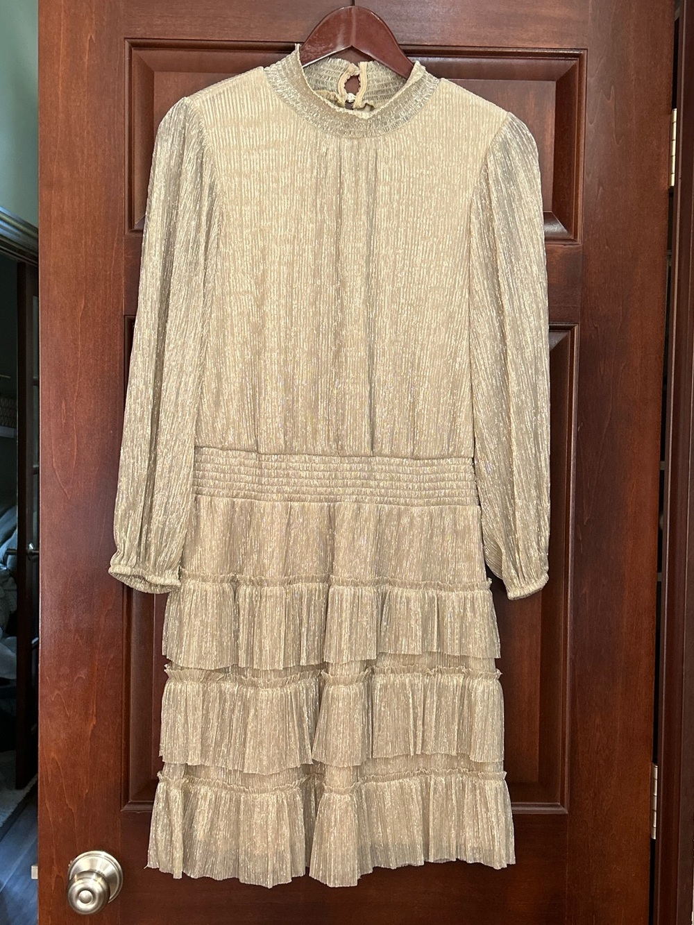 Sam & Jess Gold Metallic Pleated Tiered Mini Dress Mock Neck L
